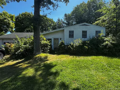 27 Convent Rd, Orangetown, NY 10962