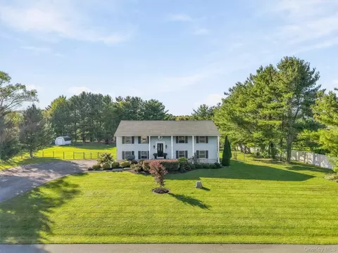 14 Lillie Ln, Milton, NY 12547