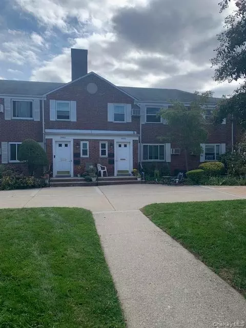 70-54 260th St #GV115, Glen Oaks, NY 11004