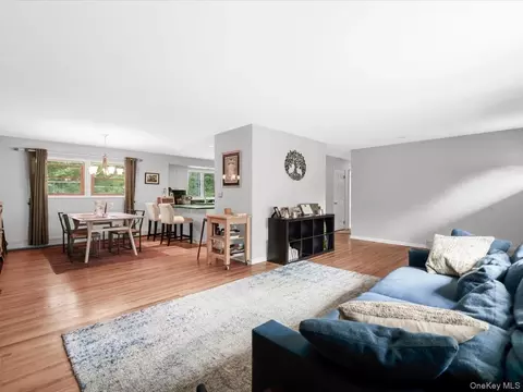 Entry Way - 7 Sharon Ave, Setauket, NY 11733 photo 1 of 1