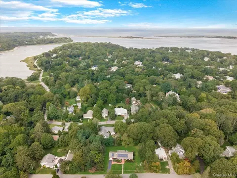 View/Area - 7 Sharon Ave, Setauket, NY 11733 photo 4 of 16