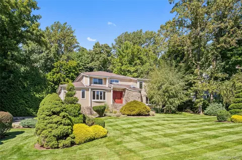 37 Pheasant Run Rd, Mount Pleasant, NY 10570