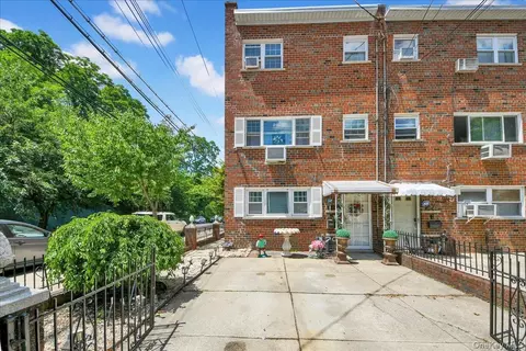2521 Hollers Ave, New York, NY 10475