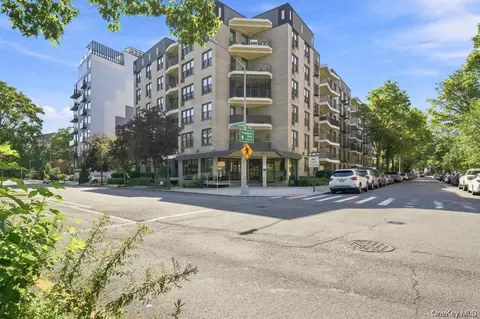 1874 Pelham Pkwy S #LF, New York, NY 10461