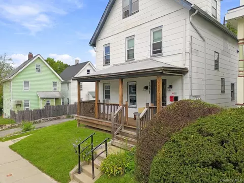 Exterior - 1008 Hudson Ave, Peekskill, NY 10566 photo 4 of 5