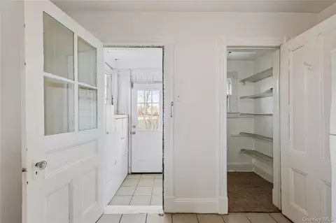 Entry Way - 1008 Hudson Ave, Peekskill, NY 10566 photo 1 of 1