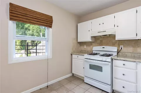 Kitchen - 1008 Hudson Ave, Peekskill, NY 10566 photo 4 of 4