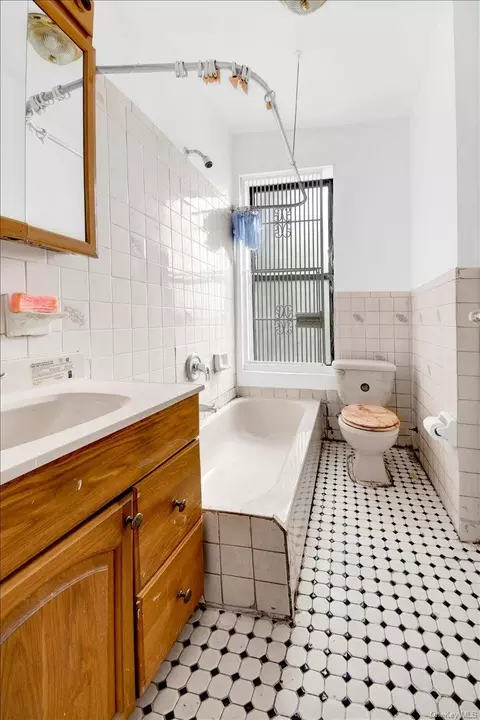 823 E 147th St #3, New York, NY 10455 photo 8