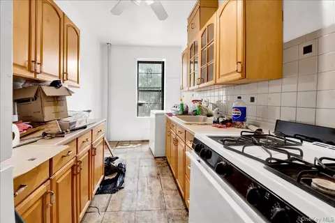 823 E 147th St #3, New York, NY 10455 photo 4