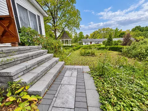 Exterior - 39 Maple Ave, Florida, NY 10921 photo 4 of 17