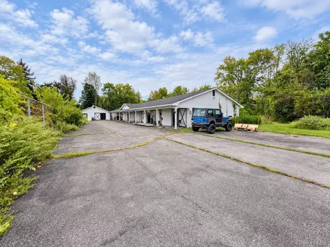 Exterior - 39 Maple Ave, Florida, NY 10921 photo 10 of 17