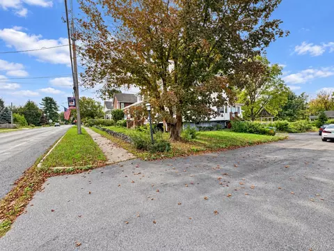 Exterior - 39 Maple Ave, Florida, NY 10921 photo 17 of 17