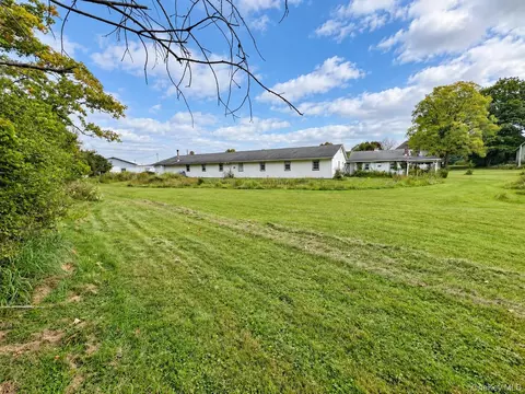 Exterior - 39 Maple Ave, Florida, NY 10921 photo 13 of 17