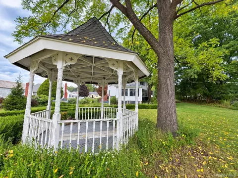 Exterior - 39 Maple Ave, Florida, NY 10921 photo 7 of 17