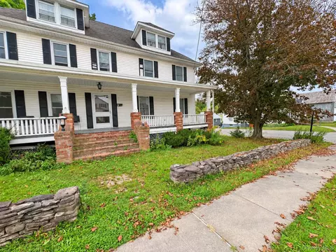 Exterior - 39 Maple Ave, Florida, NY 10921 photo 2 of 17