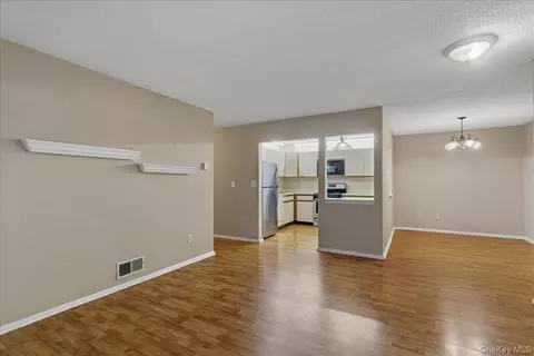 Living - 26 Edinburgh Dr, Peekskill, NY 10566 photo 1 of 4
