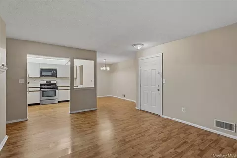Living - 26 Edinburgh Dr, Peekskill, NY 10566 photo 4 of 4