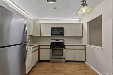 Kitchen - 26 Edinburgh Dr, Peekskill, NY 10566 photo 1 of 1