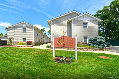 490 Main St #C4, Farmingdale, NY 11735