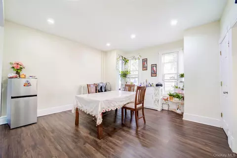 Dining - 18 Harrison St, Poughkeepsie, NY 12601 photo 1 of 2