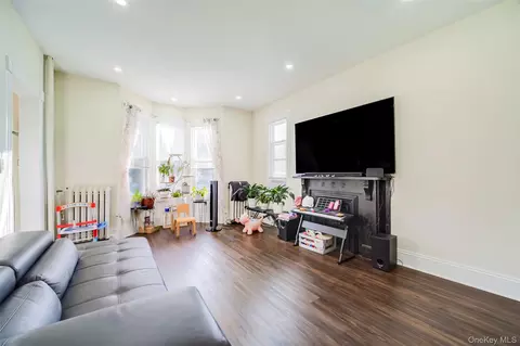 Living - 18 Harrison St, Poughkeepsie, NY 12601 photo 2 of 2