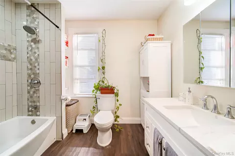 Bath - 18 Harrison St, Poughkeepsie, NY 12601 photo 2 of 2
