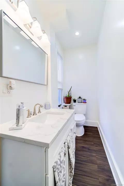 Bath - 18 Harrison St, Poughkeepsie, NY 12601 photo 1 of 2