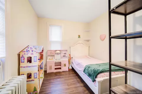 Bedroom - 18 Harrison St, Poughkeepsie, NY 12601 photo 6 of 6