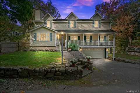 3 Seven Lakes Dr, Ramapo, NY 10974