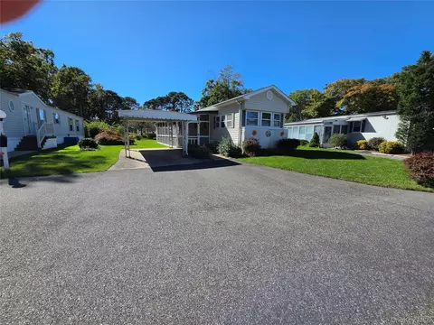 1661 Old Country Rd #282, Riverhead, NY 11901