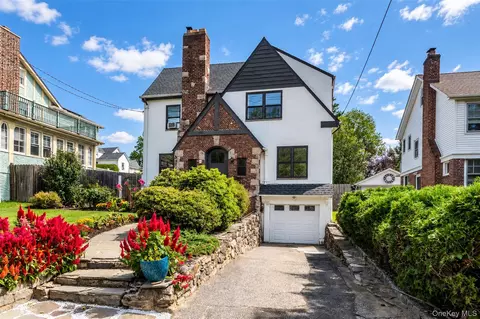 887 Webster Ave, New Rochelle, NY 10804