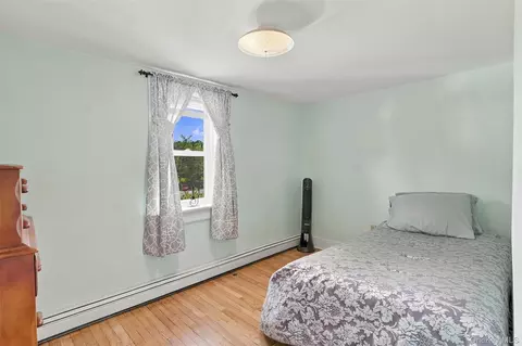 Bedroom - 4 Low Rd, Shawangunk, NY 12589 photo 4 of 4