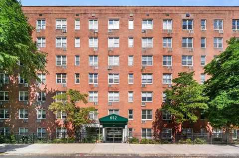 642 Locust St #4H, Mount Vernon, NY 10552