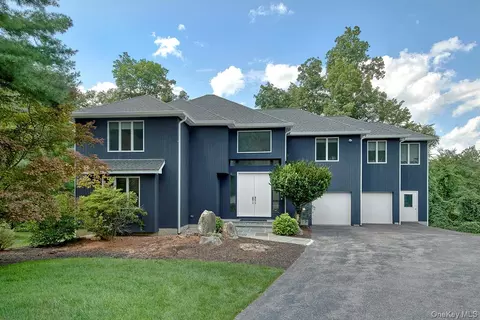 76 Random Farms Cir, New Castle, NY 10514