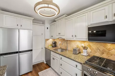 121 N Broadway #22K, White Plains, NY 10603