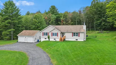 436 Mutton Hill Rd, Neversink, NY 12765