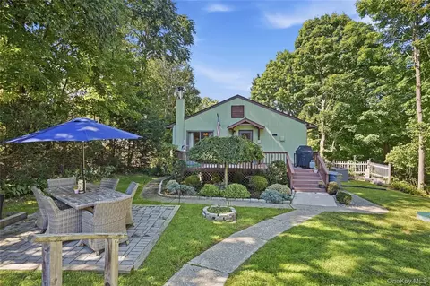 14 Young St, Cortlandt, NY 10567