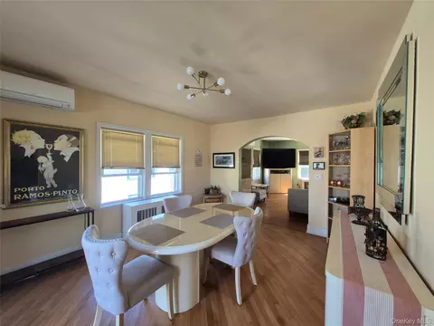 Dining - 327 E Pine St, Long Beach, NY 11561 photo 1 of 1