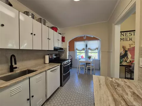 Kitchen - 327 E Pine St, Long Beach, NY 11561 photo 2 of 2