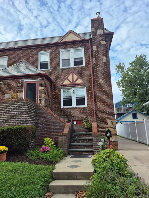 Exterior - 327 E Pine St, Long Beach, NY 11561 photo 2 of 7