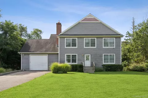 32 Sugar Loaf Rd, Southampton, NY 11968