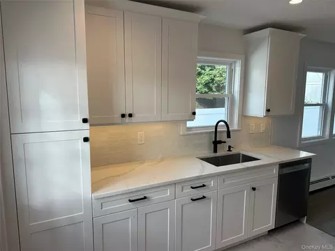 2216 Brooklyn Ave, Merrick, NY 11566