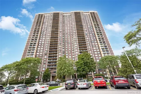269-10 Grand Central Pkwy #4U, New York, NY 11005