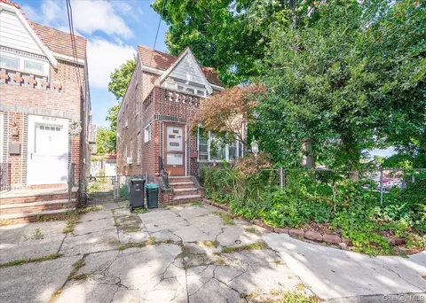 9021 81st Rd, New York, NY 11385