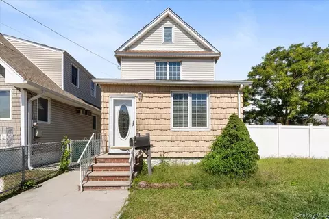 101-19 159th Ave, New York, NY 11414