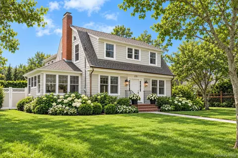 270 Pequash Ave, Cutchogue, NY 11935