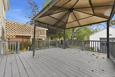 Exterior - 161 Stokes Ave, Freeport, NY 11520 photo 4 of 10