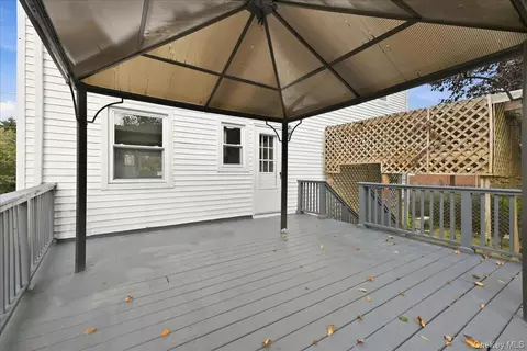 Exterior - 161 Stokes Ave, Freeport, NY 11520 photo 5 of 10
