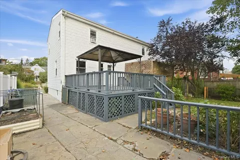 Exterior - 161 Stokes Ave, Freeport, NY 11520 photo 7 of 10