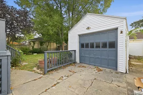 Exterior - 161 Stokes Ave, Freeport, NY 11520 photo 6 of 10